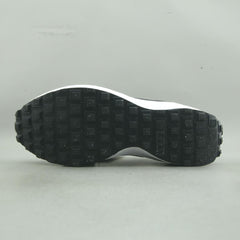 NIKE WAFFLE DEBUT