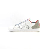 ADIDAS .