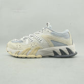 LI-NING .