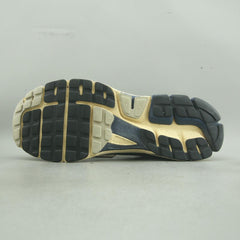 NIKE ZOOM VOMERO 5