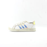 ADIDAS .