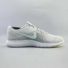 NIKE  FLEX TR8