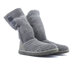 UGG  .