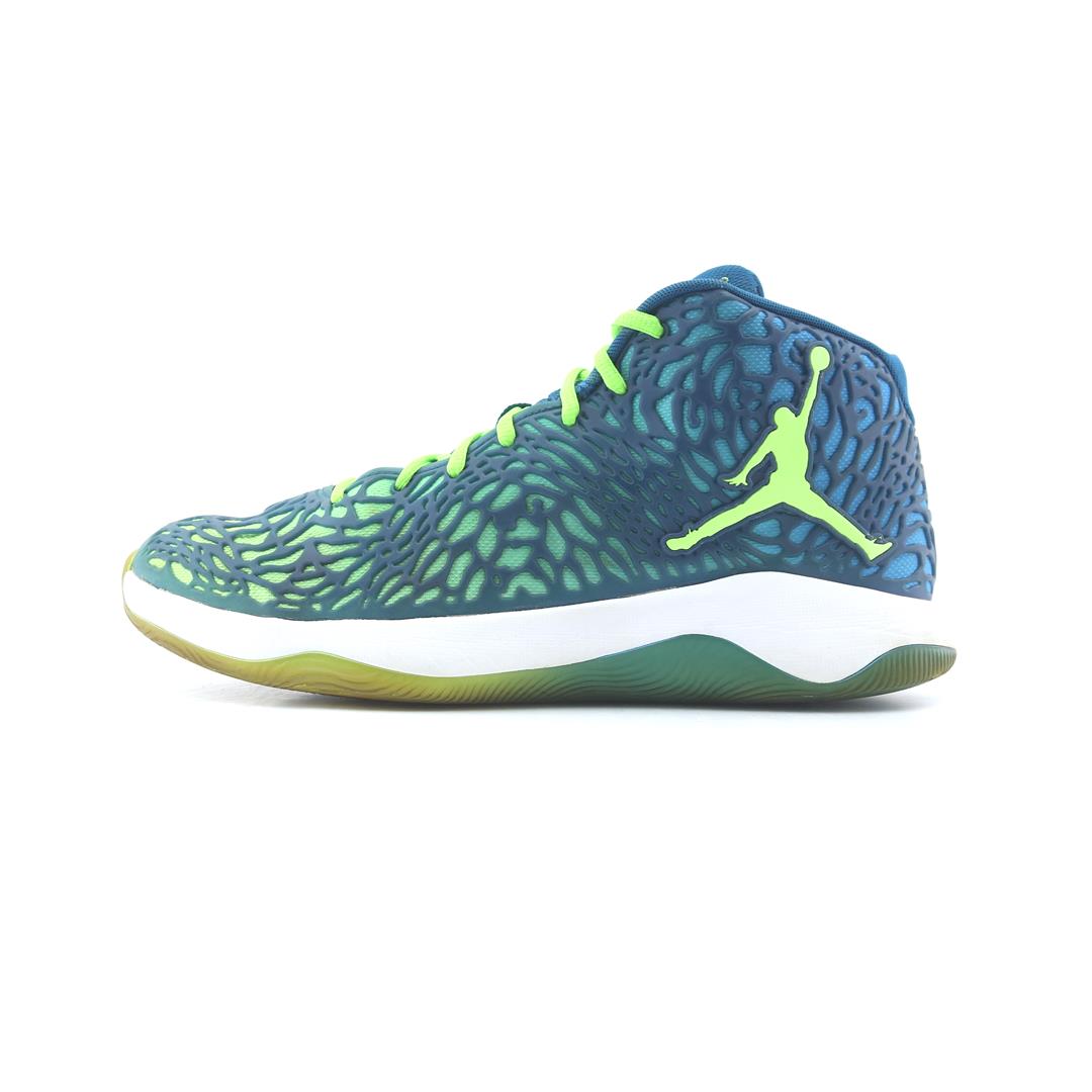 JORDAN  ULTRA.FLY