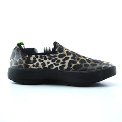 OOFOS  OOMG EEZEE LOW