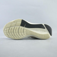 NIKE  ZOOM WINFLO 8