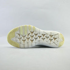 NIKE  FLEX TR8